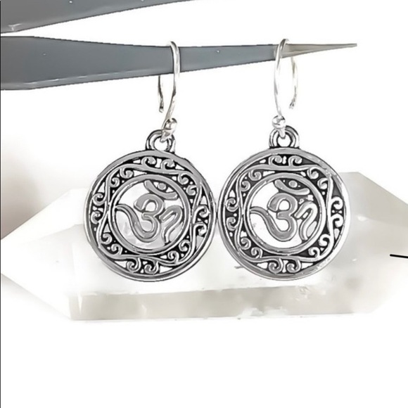 NEW Handcrafted mandala disk dangle earrings - Picture 4 of 7